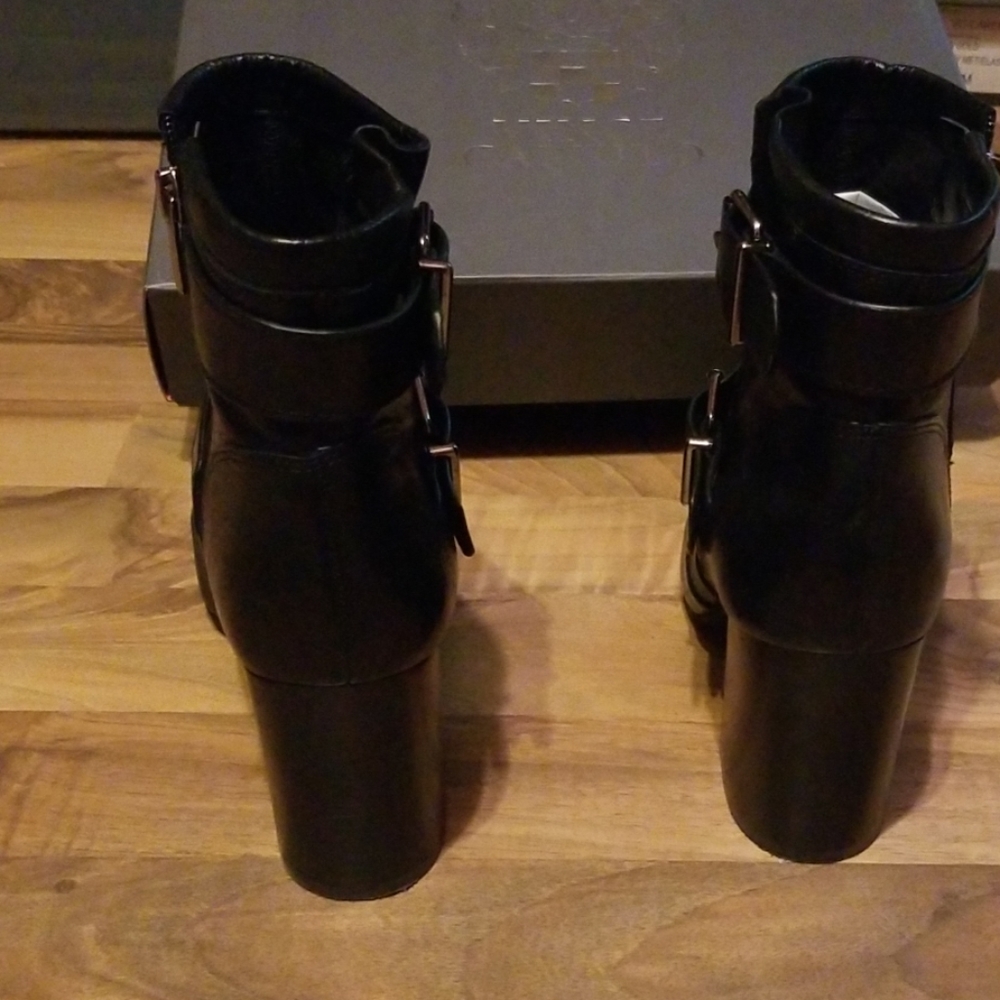 Ankle Boots - Picture 3 of 4